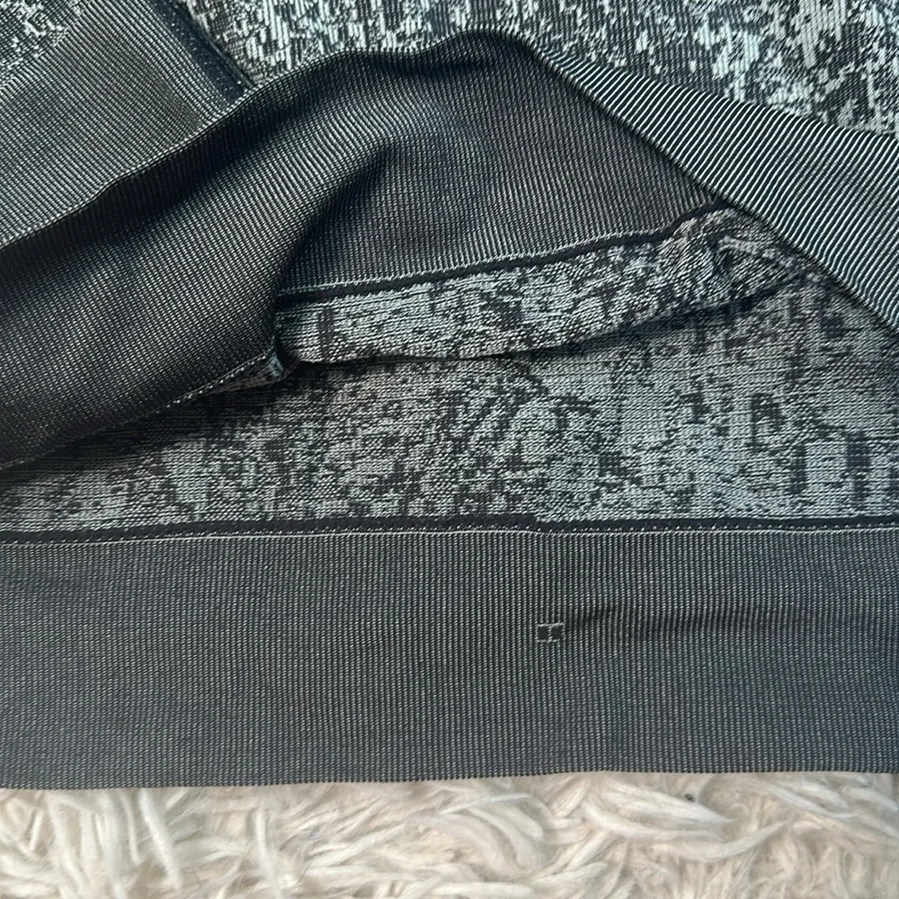 Lululemon Rest Less Pullover Black / White